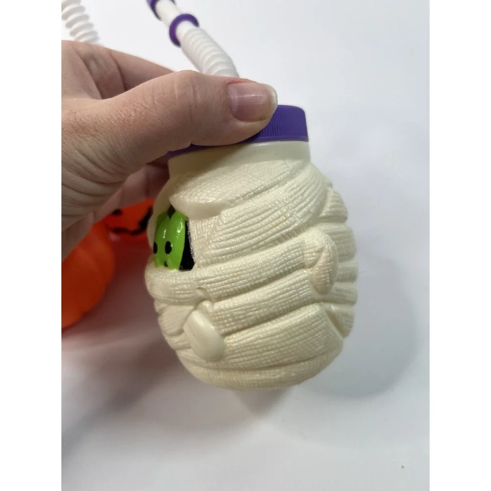 Lot Of Five 5 Plastic Pumpkin Mummy Halloween Cups With Lid And Bendy Straw